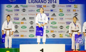 11-x-1-judo-oana-nicolaescu-pe-podium