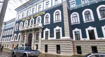 Grefier sancționat cu amendă judiciară pentru că a nesocotit judecătorul
