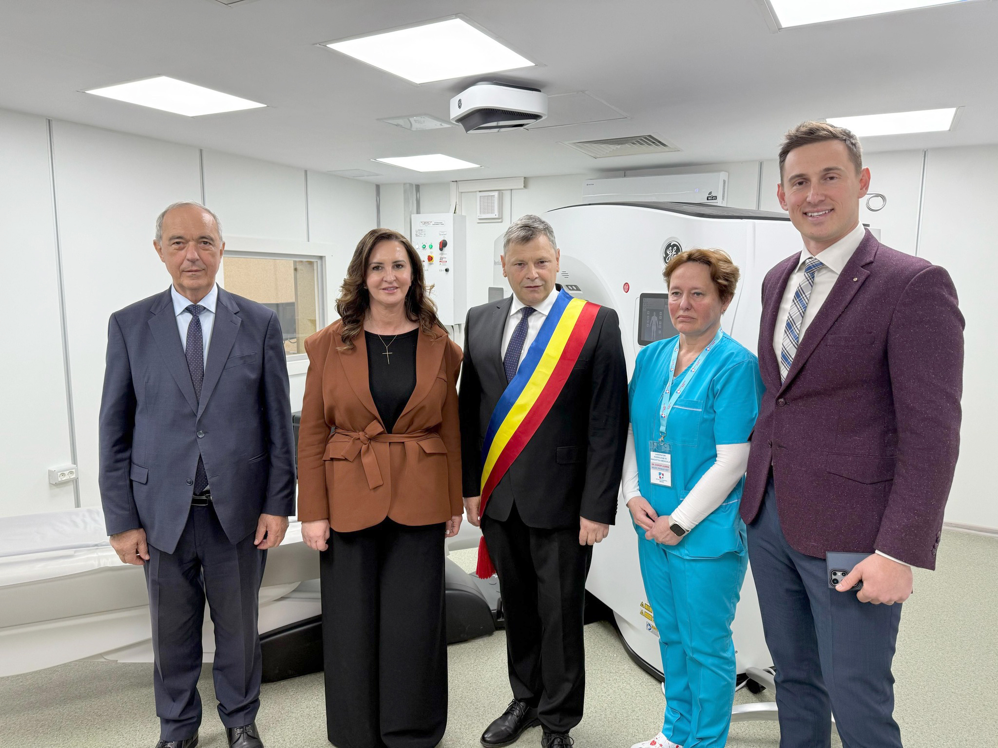 CT-ul de înaltă performanță cu care a fost dotat Spitalul Municipal Brad a fost pus în circuitul medical